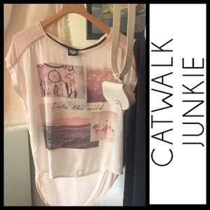 | Catwalk Junkie | Into the Wild T-shirt |